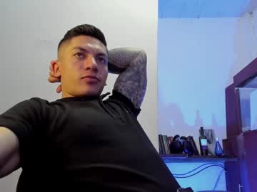 See Aquiles_51 online Now @ spicyfree.cam