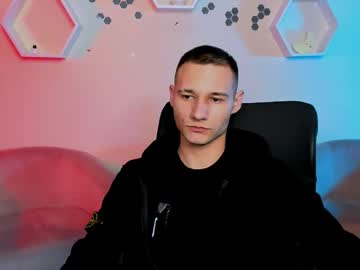 See Fred_strong online Now @ spicyfree.cam