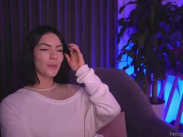 See Hollylinder_ online Now @ spicyfree.cam