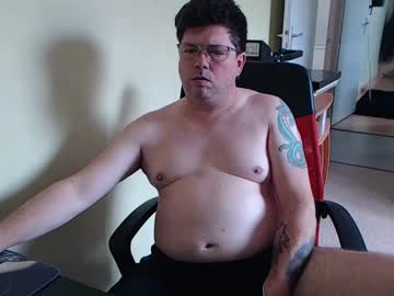 See Mistercoeur1 online Now @ spicyfree.cam