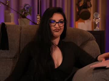 See Mistresskellykent online Now @ spicyfree.cam