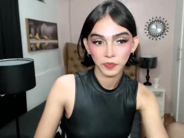 See Pearlmoore online Now @ spicyfree.cam