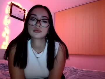 See Rellykovalenko online Now @ spicyfree.cam