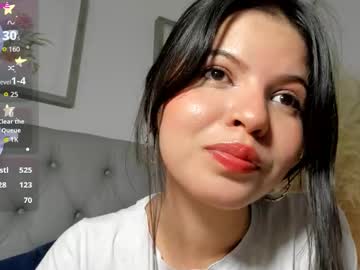 See Sophiahowland online Now @ spicyfree.cam