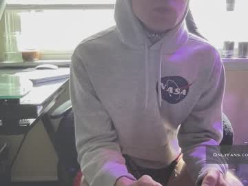 See Trystoph online Now @ spicyfree.cam