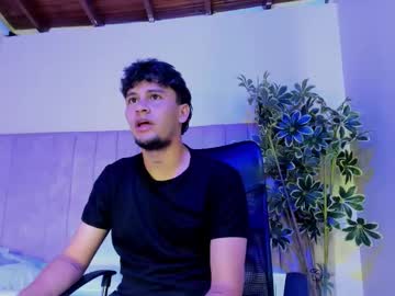 See Valentino_russo online Now @ spicyfree.cam